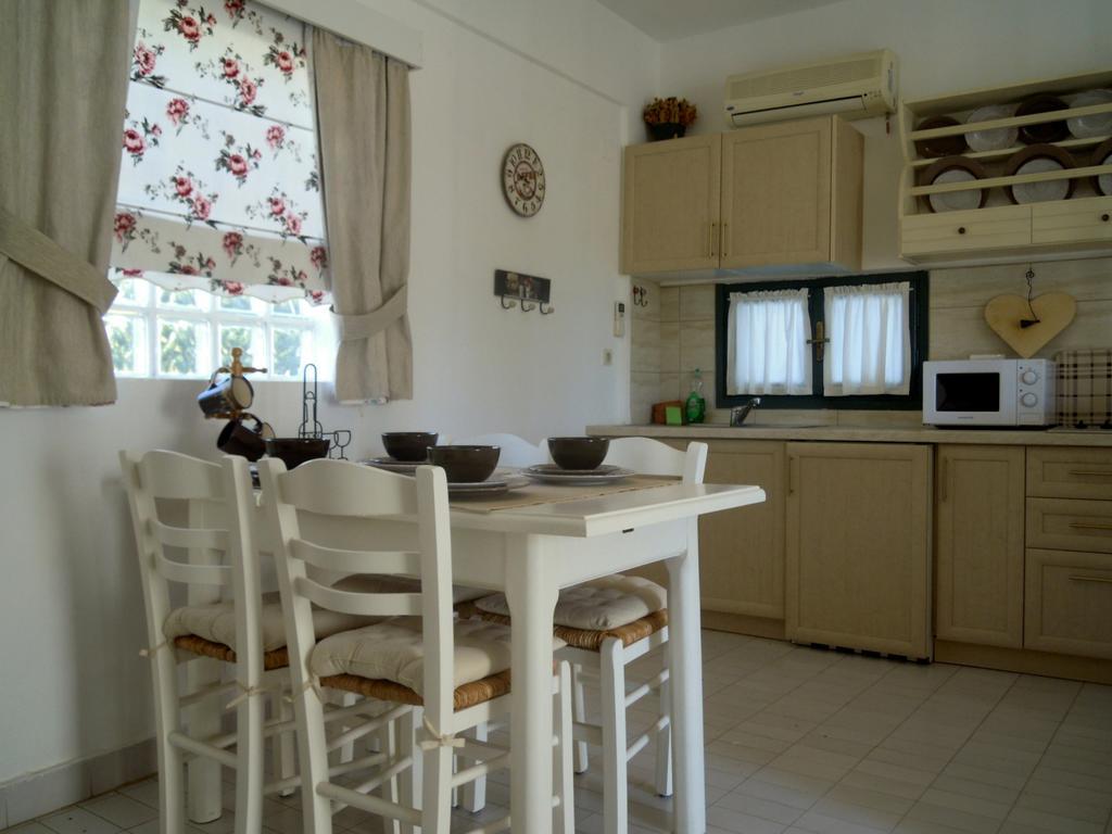 Palemilos Apartments Elounda Екстериор снимка