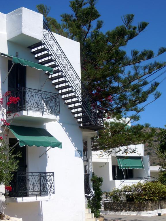Palemilos Apartments Elounda Екстериор снимка